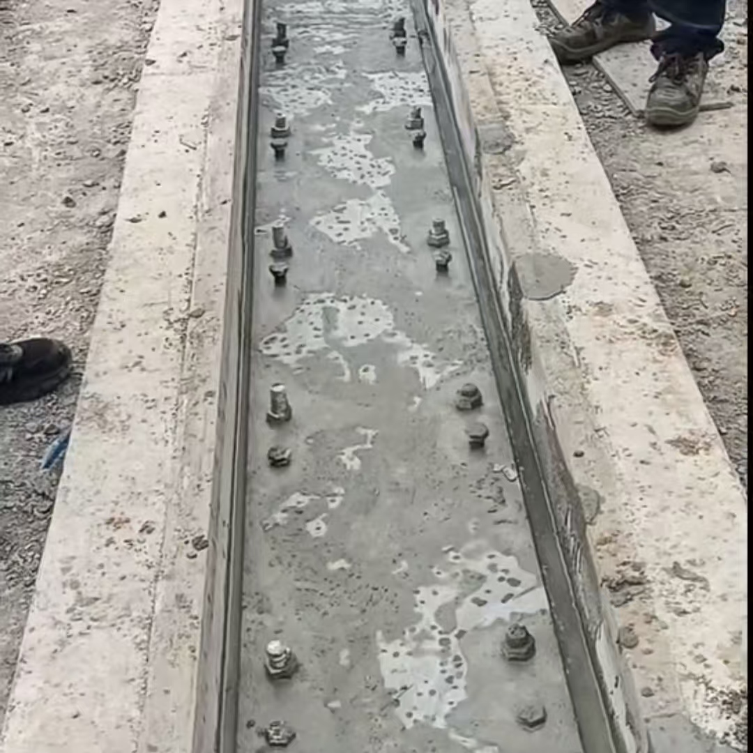 彭州港口码头起重机龙门吊重型机械设备稳固用早强快凝轨道胶泥
